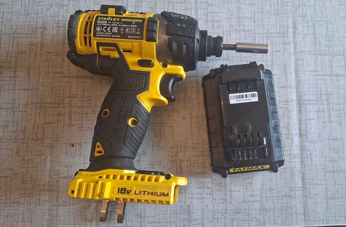 Stanley Fatmax 18V Impact Driver+Charger+2 batteries