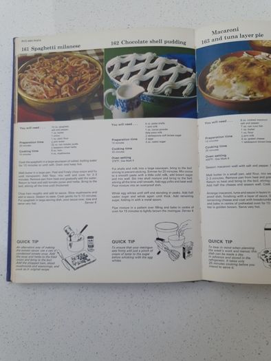 Vintage Cook Book from 1970 Hamlyn All Colour Cook Book