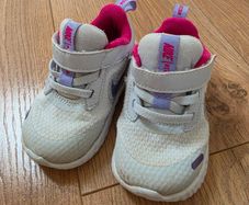 Kids footwear Nike - size 22