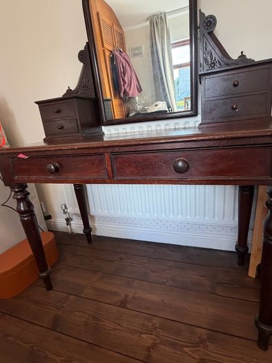antique dressing table
