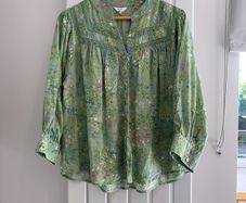Cotton Traders sage floral blouse (U.K. 16)