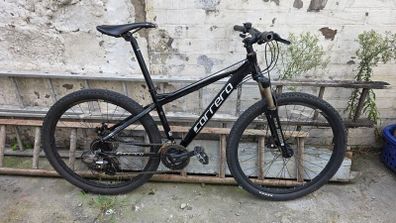Carrera Vengeance Mountain Bike Disc Brakes & Front Suspension
