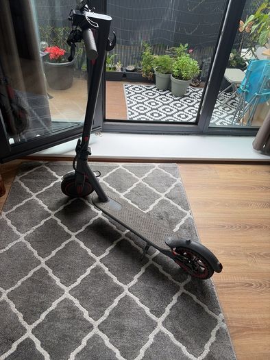 E scooter
