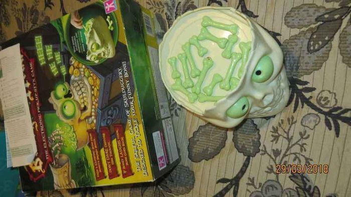 Glow in the Dark Boney Head Game Ages 5+