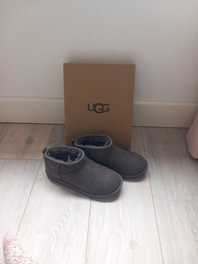 Brand new uggs