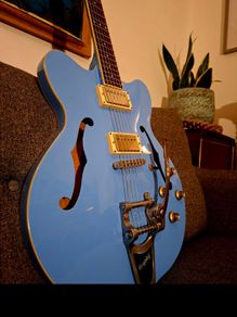 Hofner Verythin LTD Edition Powder Blue