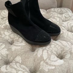 ankle size 39 black suede wedge comfortable boots