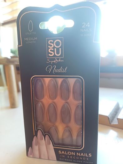 SoSu nails