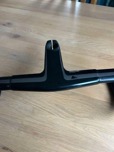 Canyon H11 Integrated Handlebar