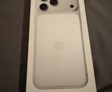 Brand New Sealed iPhone 17 Pro Max 256GB Silver - Unlocked
