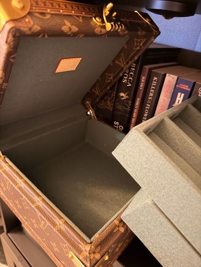 Trunk inspired Jewellery box
