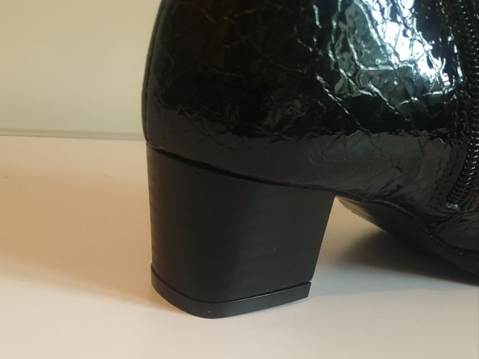 Soffice Sogno Ladies Black Italian Patent Leather Crocodile Print Ankle Boots UK3 New CAN POST