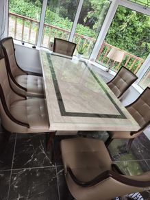Dining Table with 6 chairs