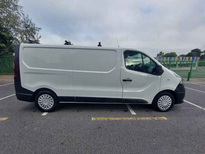 Nissan NV300 2017