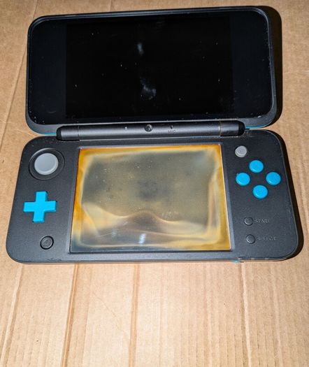 Nintendo 2DS XL - parts only