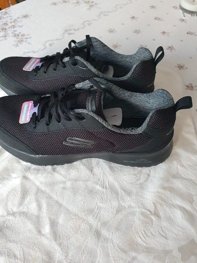 SKECHERS with memory foam - size 7