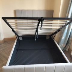 New Ottoman storage beds. Gaslift beds. double 4ft6 and king size bed. OPTIONAL Emma mattress available