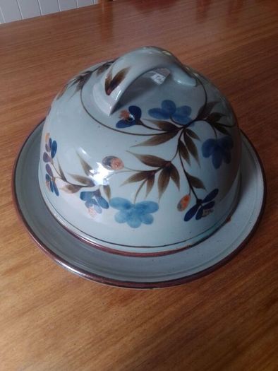 Cheeseboard. Scottish bespoke ceramic cheeseboard