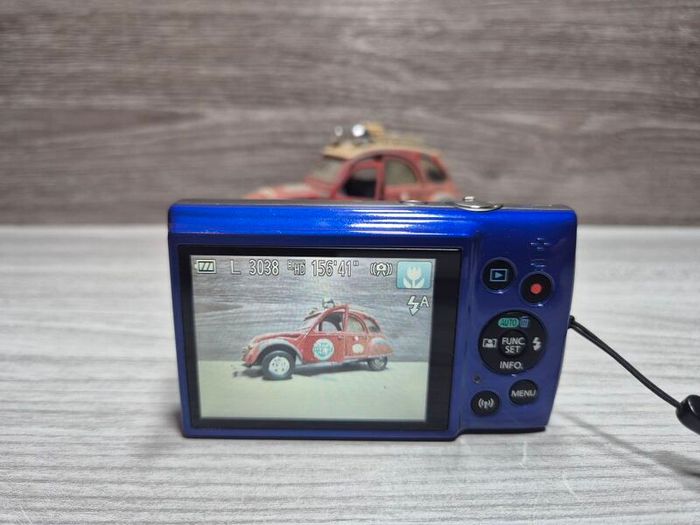 Canon IXUS 180 Digital Compact Camera Working w/ Canon 10x Optical Zoom Lens