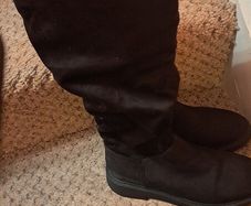 New Look Wide Fit Black Boots ....size 3