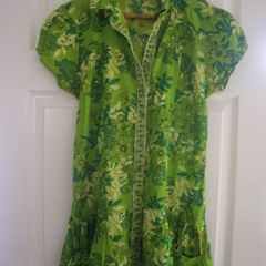 green dress