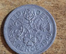 Great Britain UK 1960 Six Pence Elizabeth II Coin - free standard postage