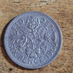 Great Britain UK 1960 Six Pence Elizabeth II Coin - free standard postage