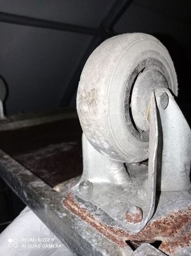 Swivel castor wheels 360 degrees