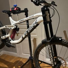 Dh Trek Session R3 (large)