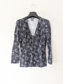 3/4 Sleeve Twist Knot Front Top