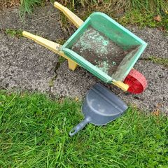 Kids wheelbarrow