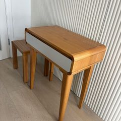 console table with stool