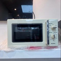POWERPOINT vintage style cream microwave