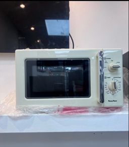 POWERPOINT vintage style cream microwave