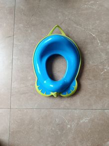 Baby toilet seat