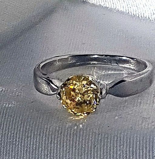 Vintage Champagne Sapphire Silver Solitaire
