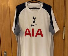 Nike Tottenham Hotspur Home Shirt for the 2025/26 season M