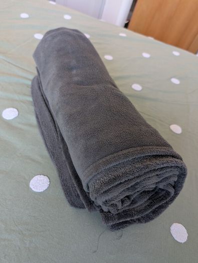 Pink rose throw and grey throw