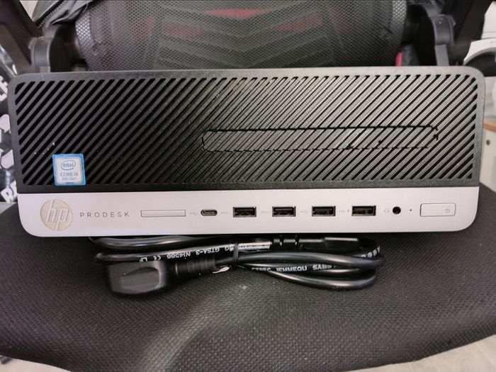 HP ProDesk 600 G4 SFF (i5 8th Gen) and power cable