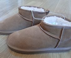 Suede boots