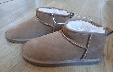 Suede boots