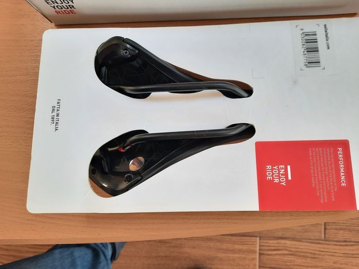Selle Italia Novus SuperFlow Endurance TM Saddle Black