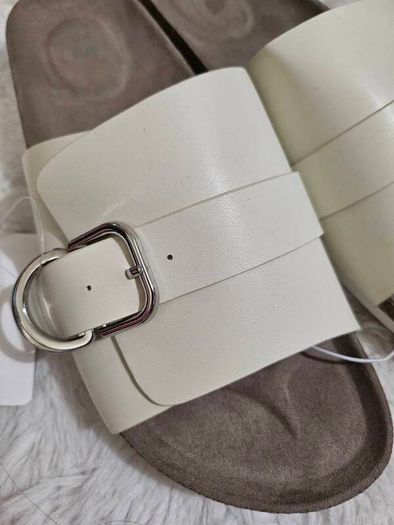 Sliders H&M Uk8(EU41) new with tags