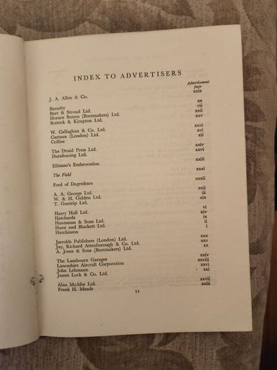 The Horseman's Year Book. Edited By Lt.col.w.e.lyon. 1950 First Edition Hardback In Good Condition. Plus Hunting,showing, And Chasing. By Sam Marsh. See Photos For Same.