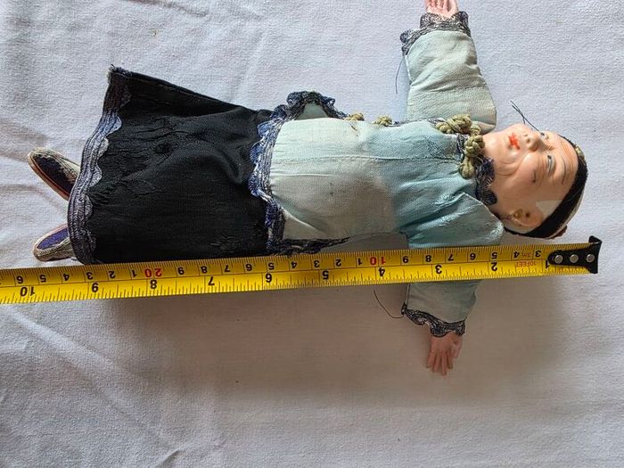 FIGURINE - RARE 1920s Door of Hope Mission Dolls Shanghai - SET OF 4 - 10 inch / 25cm - Pear Wood - Family Set