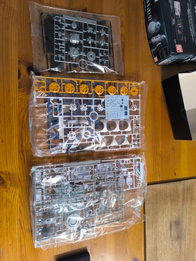 Bandai 1/12 Star Wars BB-8 & R2-D2 Model Kit (OOP / Out of Production)