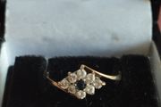 9ct gold cluster ring.