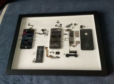 iPhone 4s wall art