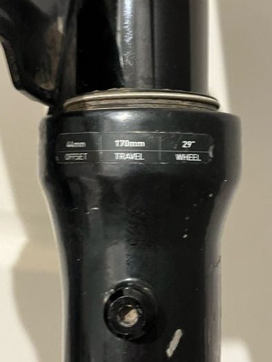 Rockshox zeb 29 base fork