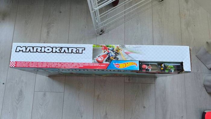 Hot Wheels Mariokart Mario Circuit Lite Track Set super mario power